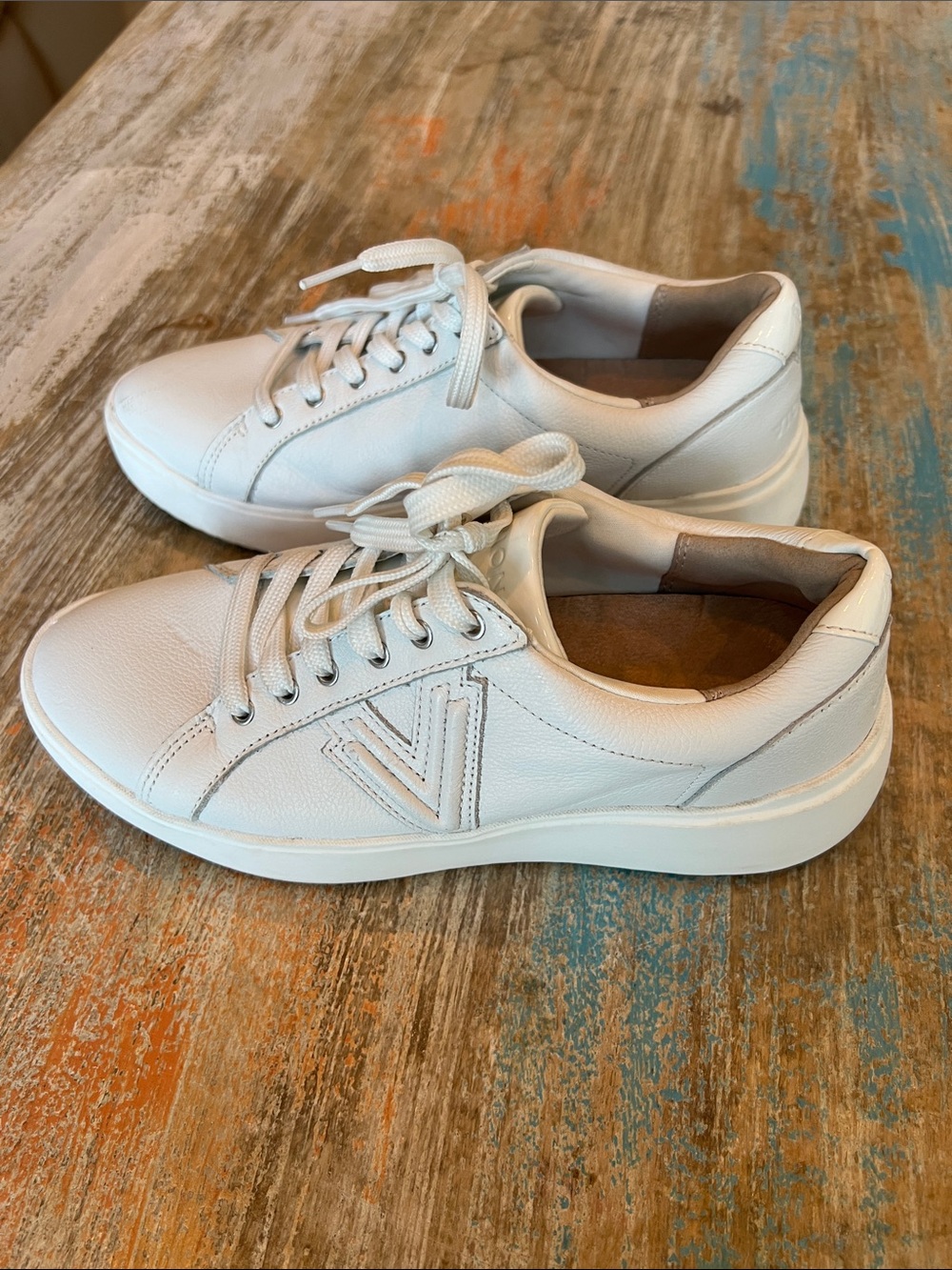 Vionic Kearny Leather Platform Lace Up Sneakers